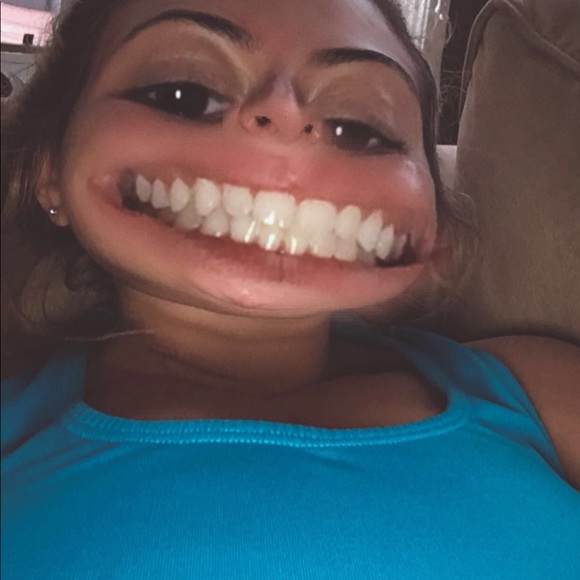 Meet your Posher, Brianna - Picture 2 of 3